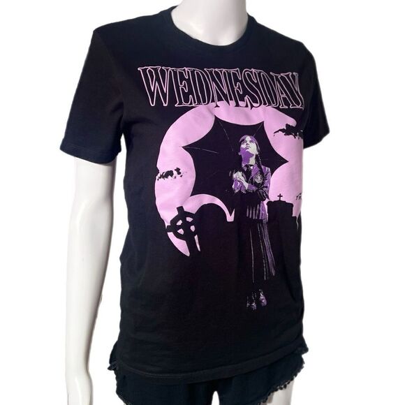 Old Navy Wednesday T-Shirt (XS) NWOT - Picture 1 of 8